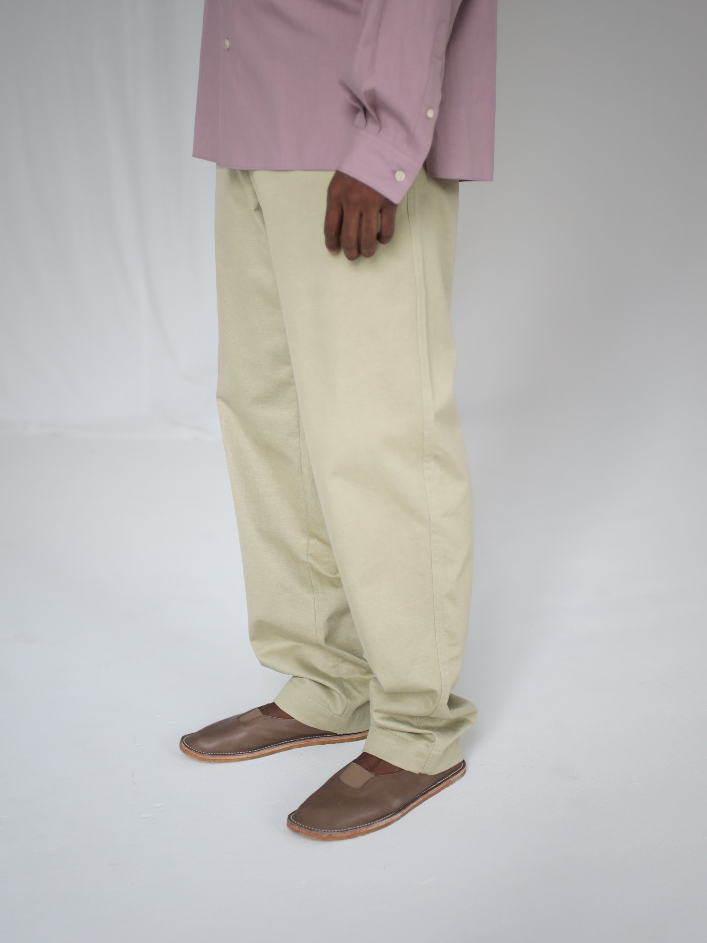 AURALEE WASHED FINX LIGHT CHINO PANTS